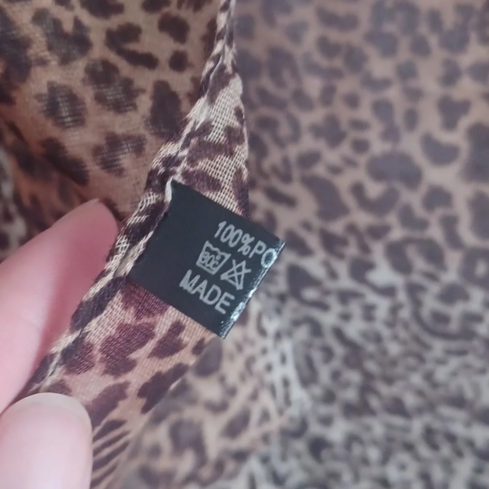 Large Animal Print Scarf Shawl Polyester Semi-Sheer 42×68